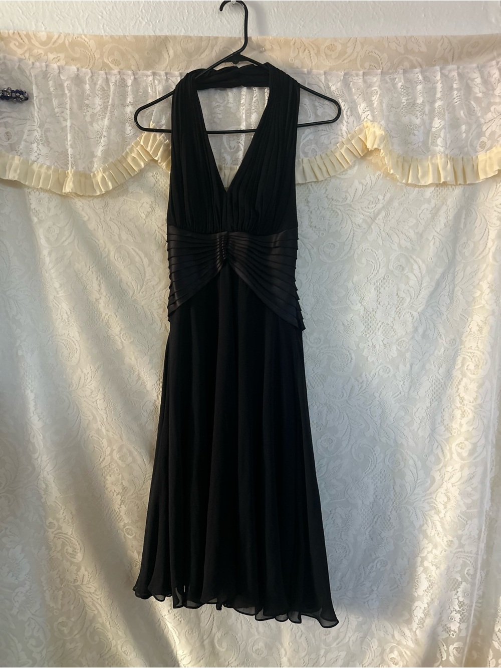 Tadashi vintage 100% silk Black Halter Dress size 4